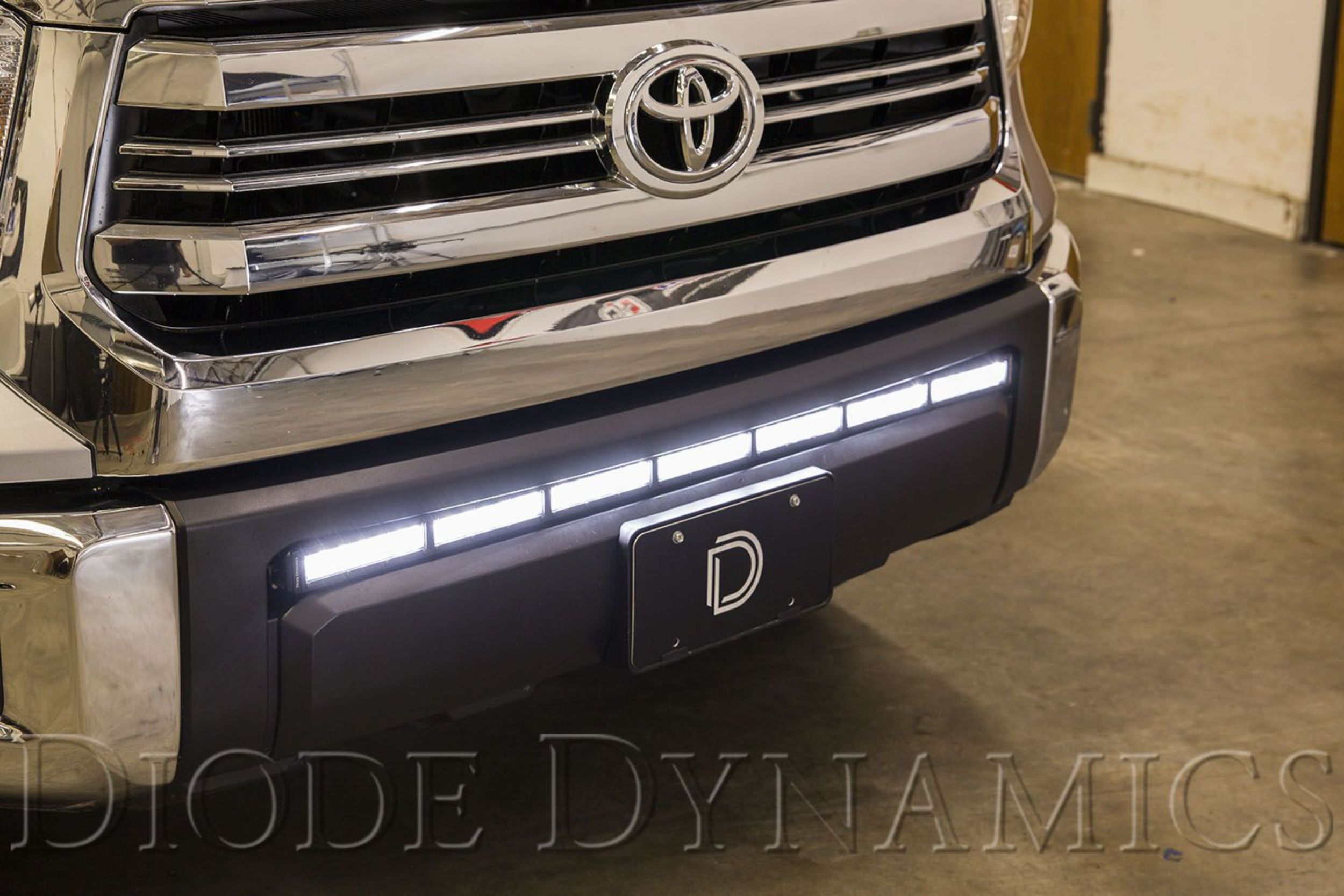 Toyota Tundra (14-21) Grille-Mount LED Light Bar Kit | HR SWGPCK14